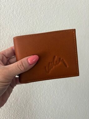 Genuine Leather Bifold Wallet in Brown